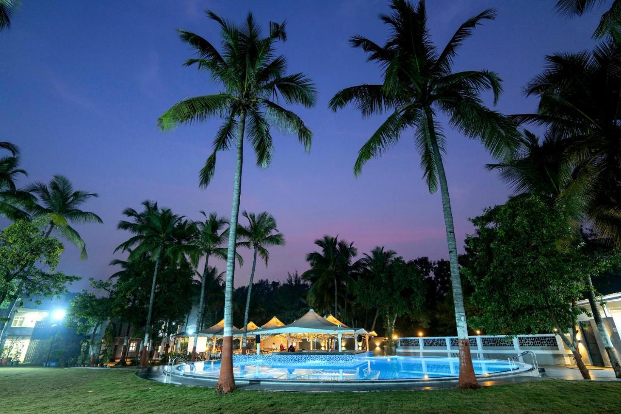 Gold Beach Villa Daman Exterior foto