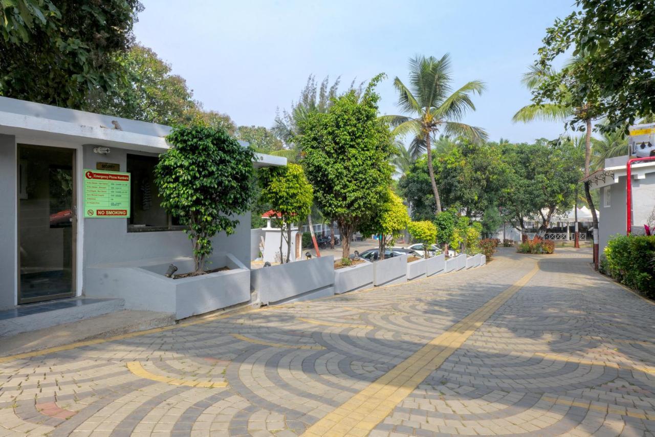 Gold Beach Villa Daman Exterior foto